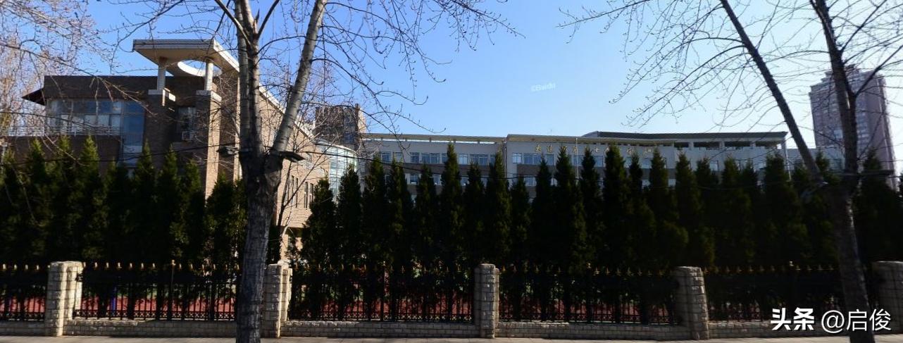 大连日本学校解放前,大连建立最早小学