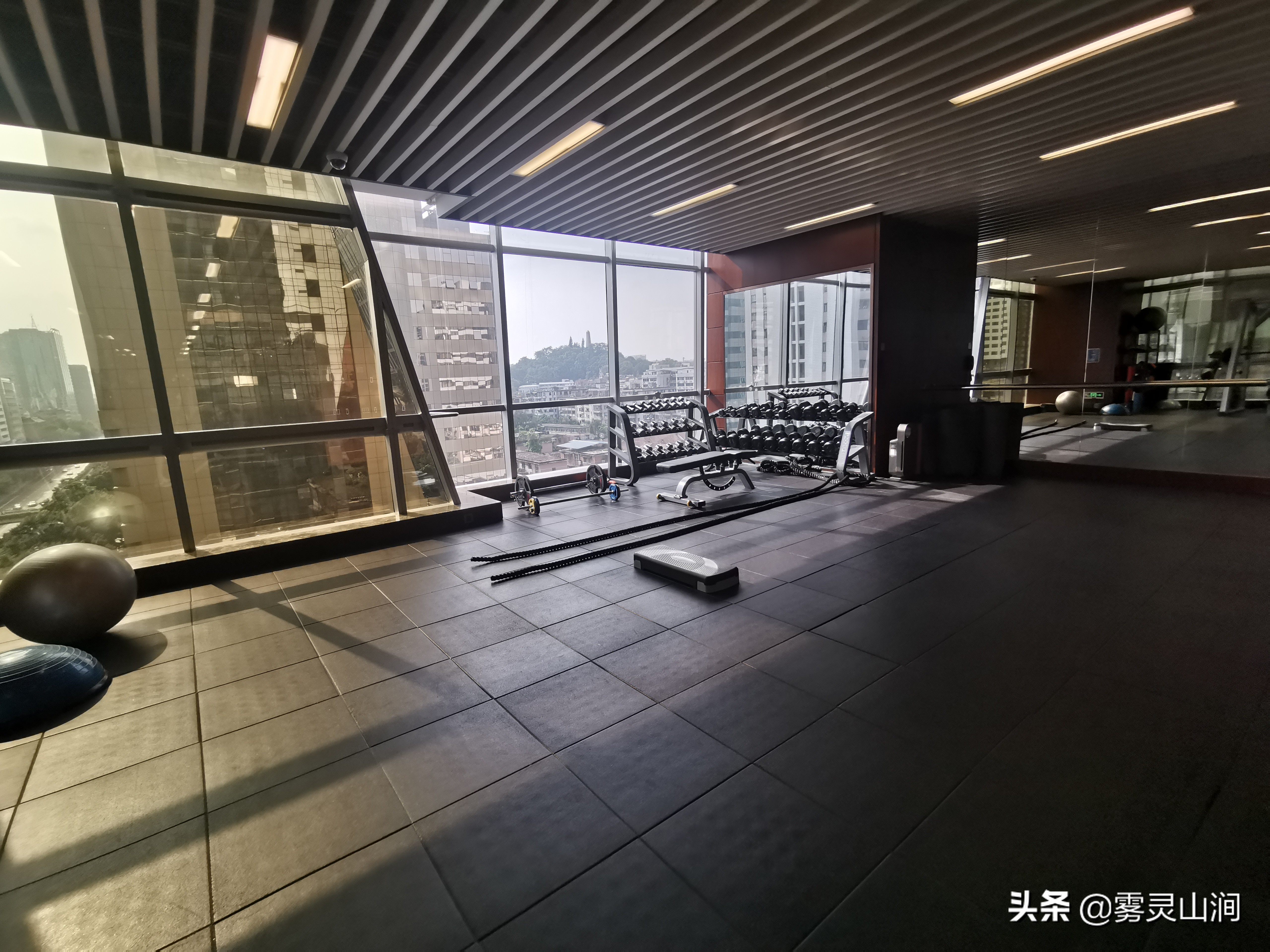 广州希尔顿逸林酒店价格,广州酒店希尔顿逸林的环境介绍