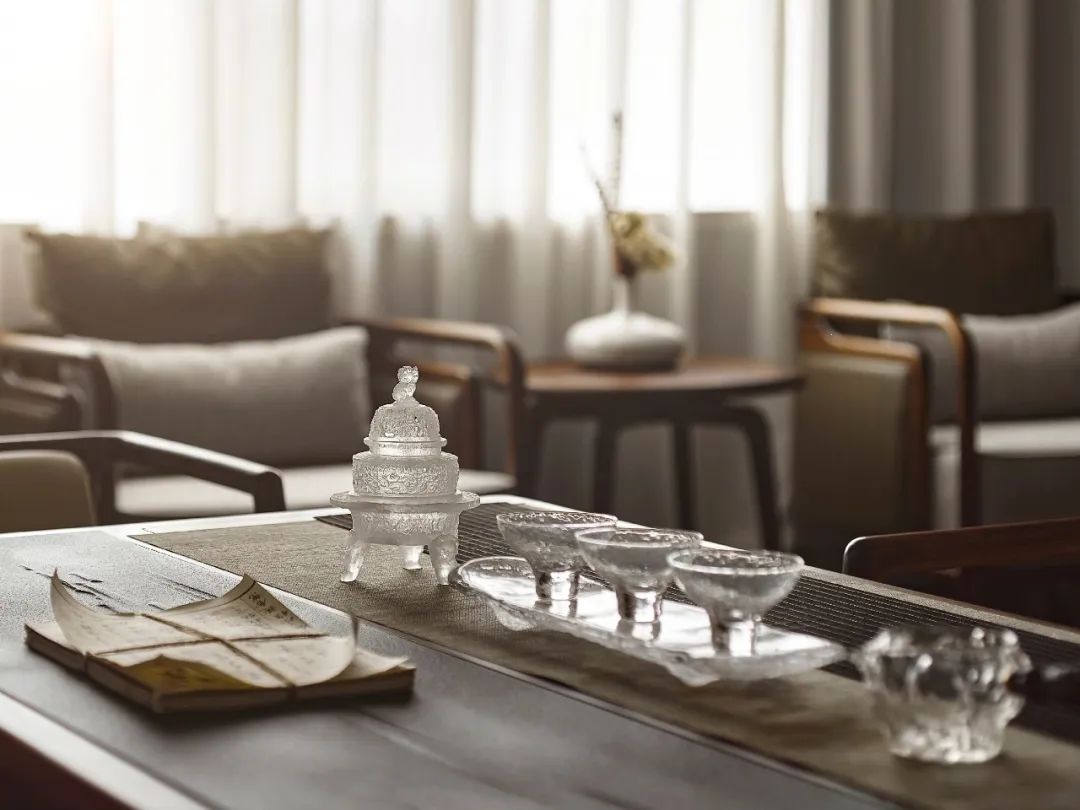 弧形极简高端办公室设计,时尚潮流办公室空间设计