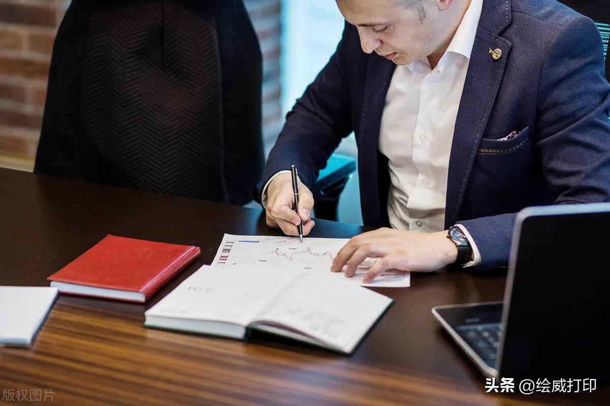 应届生签了培训协议最后要赔钱吗,应届生签过一次合同会被发现吗