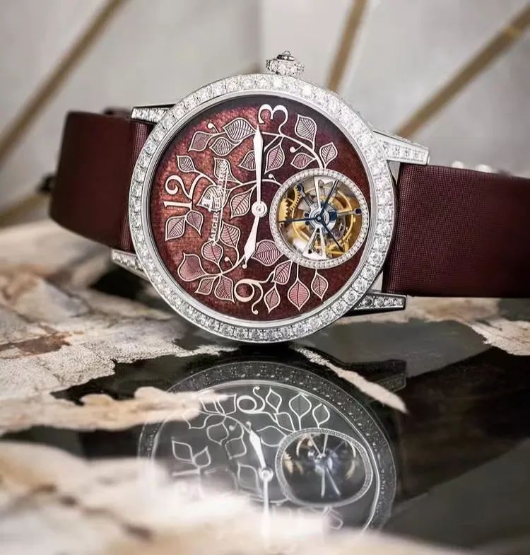 推荐一款很火的积家约会女士腕表,卡地亚和积家约会女表哪个好看