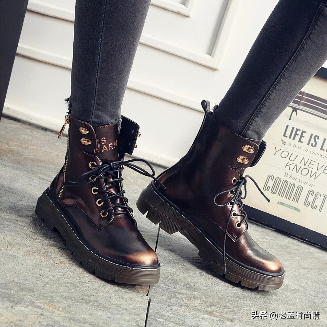 粗跟气质优雅马丁靴,超显腿细的马丁靴
