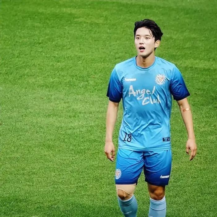 小狼狗身材腹肌,小狼狗霸气腹肌