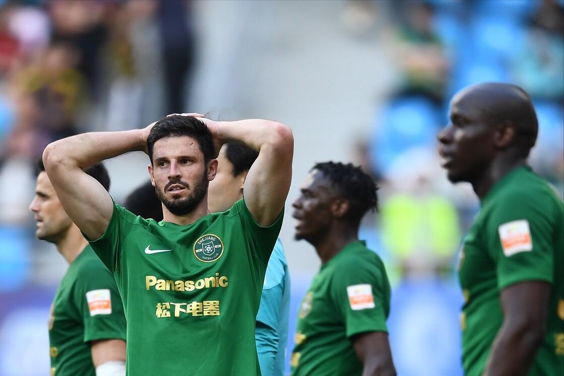 中超球迷回到赛场,中超回来了