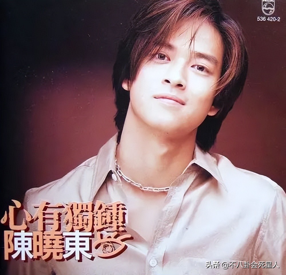 脸部垮掉的男人,脸部塌陷的男生