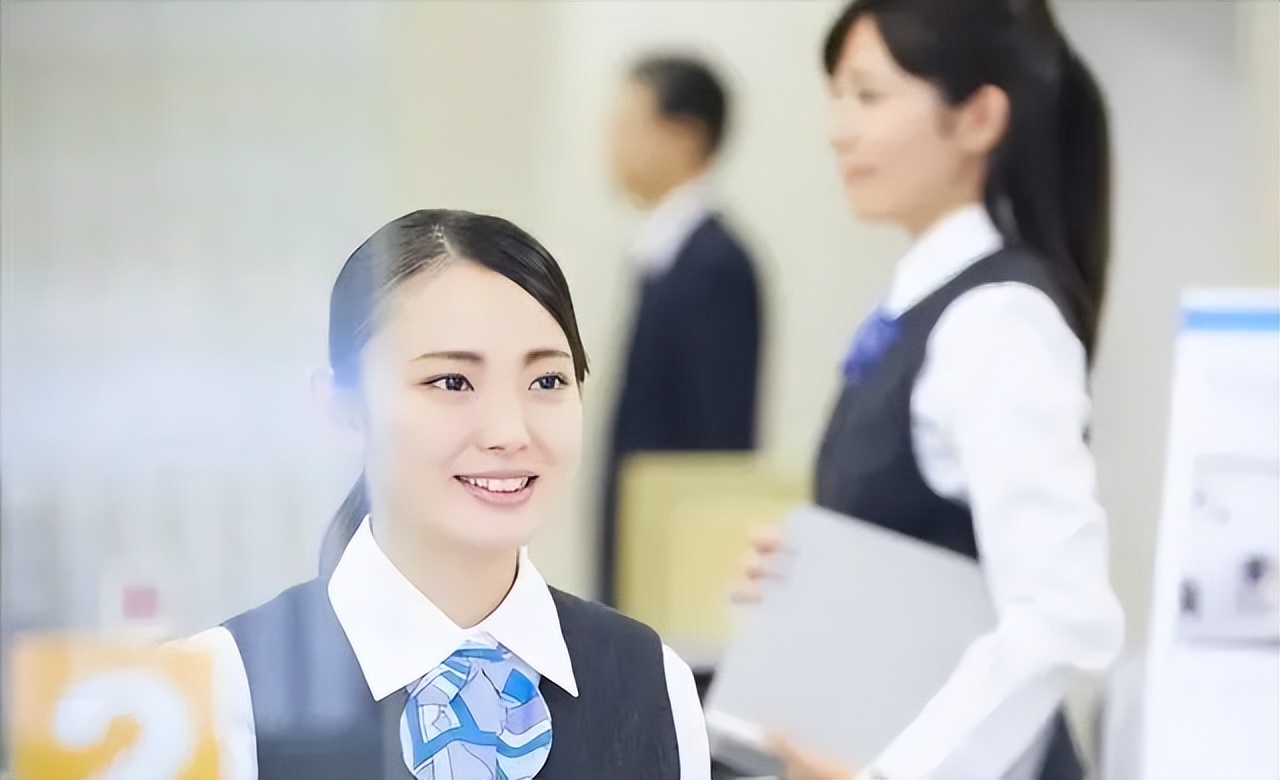 为什么银行喜欢叫你办理手机银行,银行为什么叫你办手机银行业务