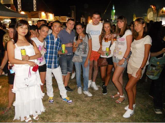 浙江农家女在塞尔维亚十年创业，经历了偷渡打工经商未婚生子