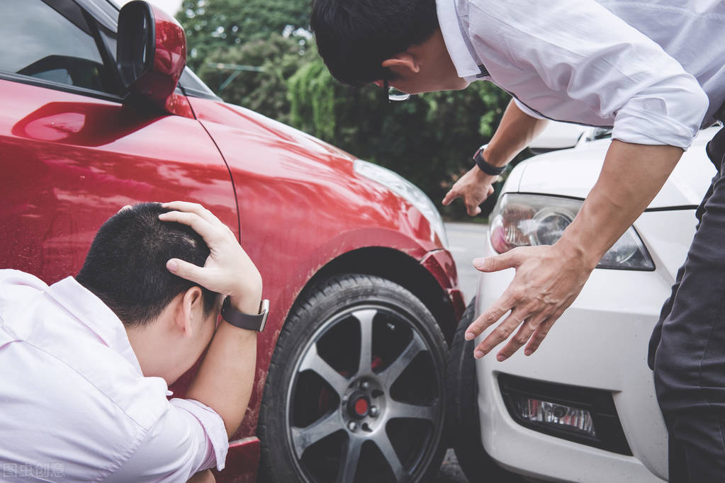 车祸导致脑外伤癫痫应该怎么赔偿,外伤性癫痫司法鉴定