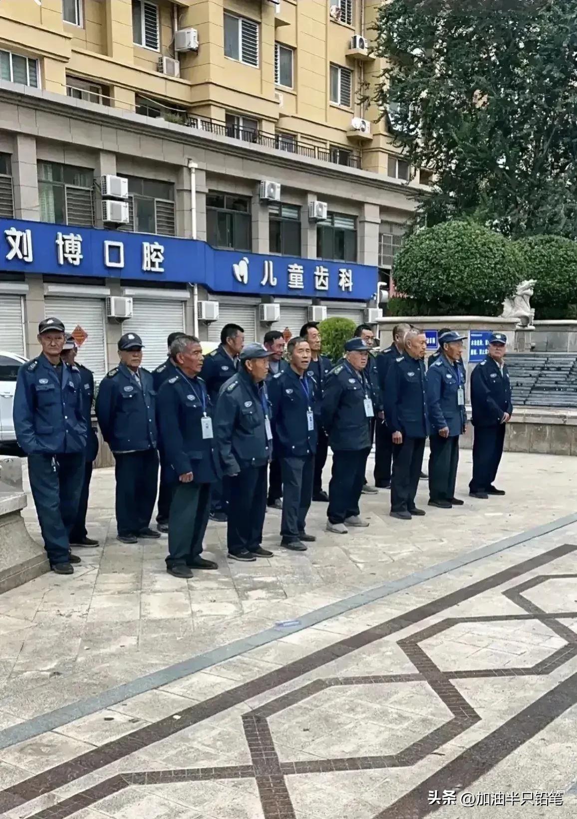 小区保安保证业主安全,小区保安有义务保护业主安全吗