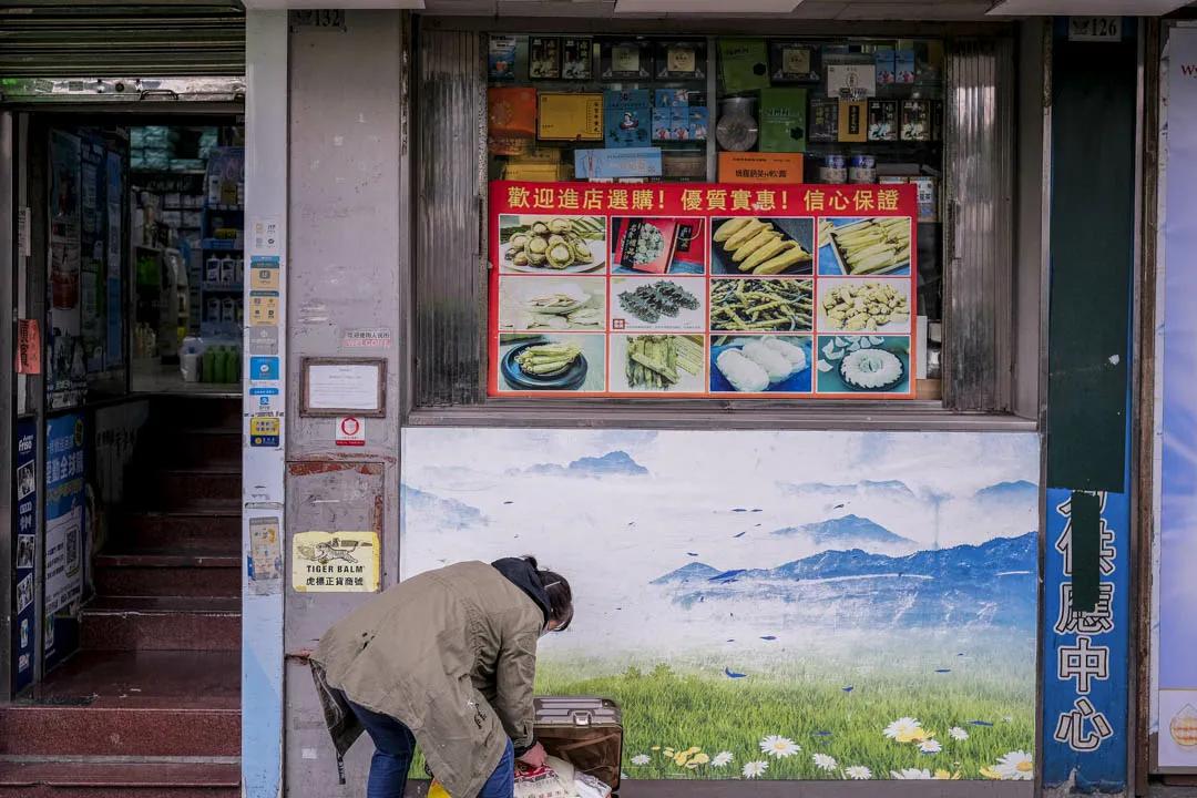 只要有差价，什么都有人带：拱北口岸那些夹带“私货”的人