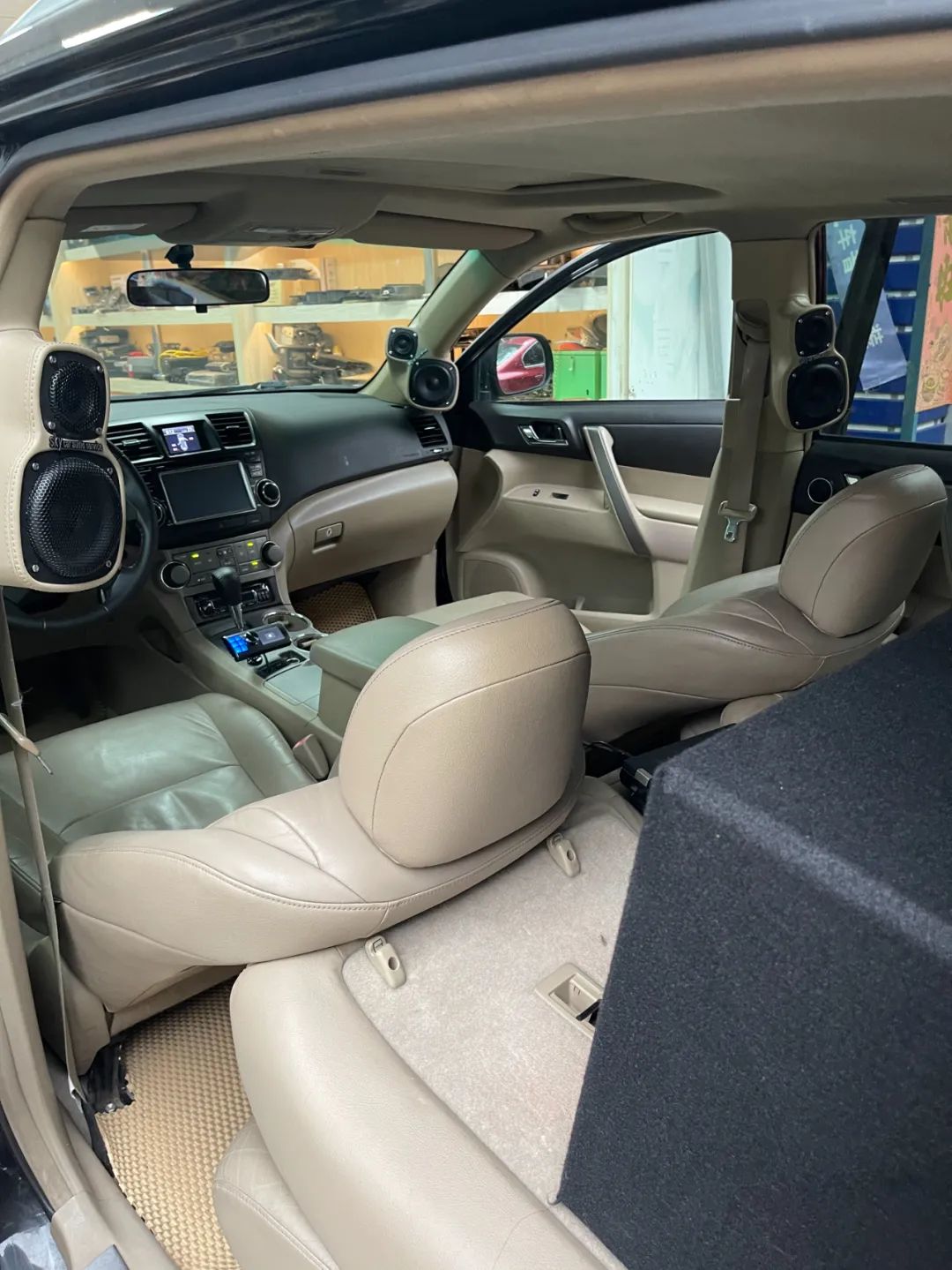 丰田汉兰达改装全车音响加低音炮,丰田汉兰达音响改装