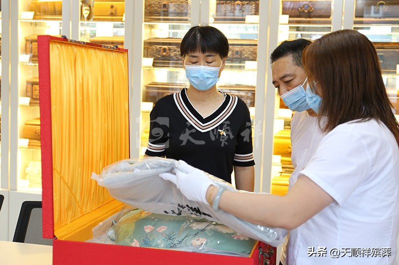 在哪能买到老人的寿衣,老人要提前准备寿衣吗