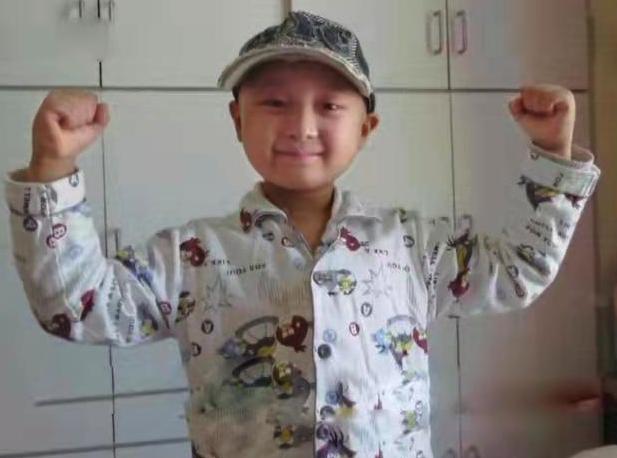 假笑男孩提前祝福视频,假笑男孩命中带苦原图