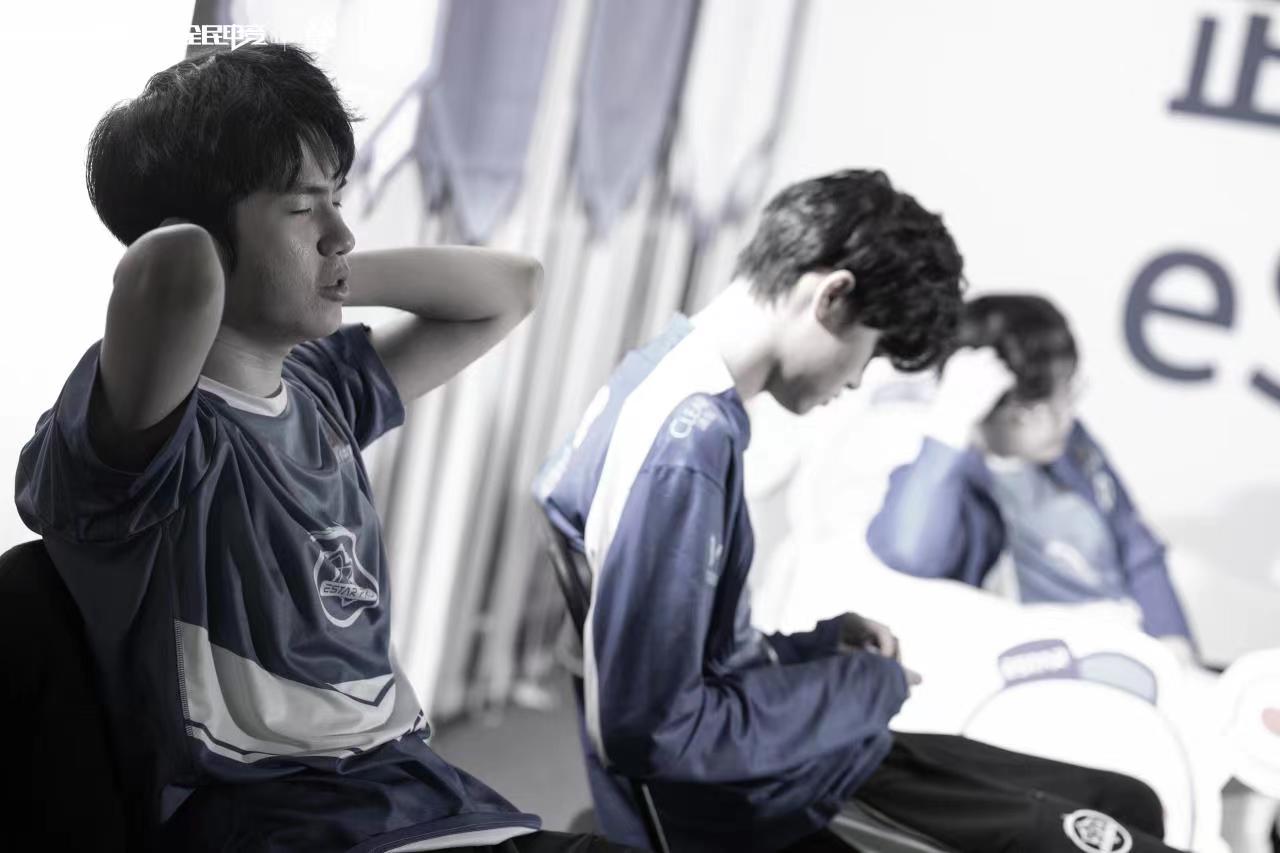 雷霆杯搞事情，“你的打野太香了”指的哪位选手？花海惨遭调侃