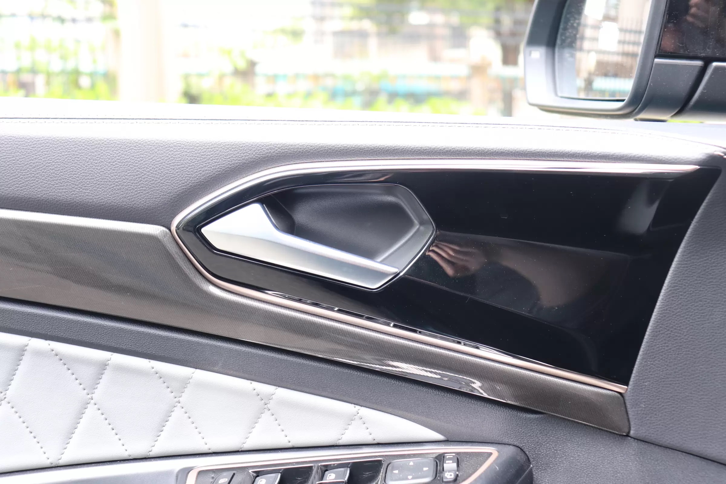 优雅出行：我钟爱的音乐，我的车品牌