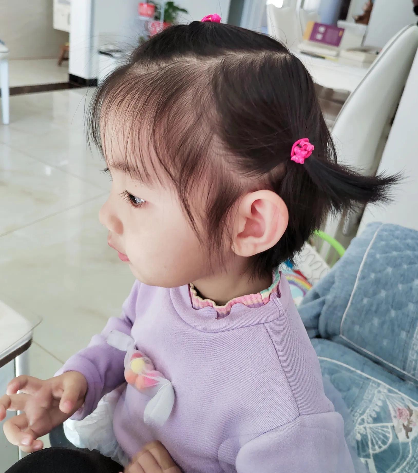 宝宝大哭不止怎么快速止哭,宝宝大哭爸爸衣服裹住止哭