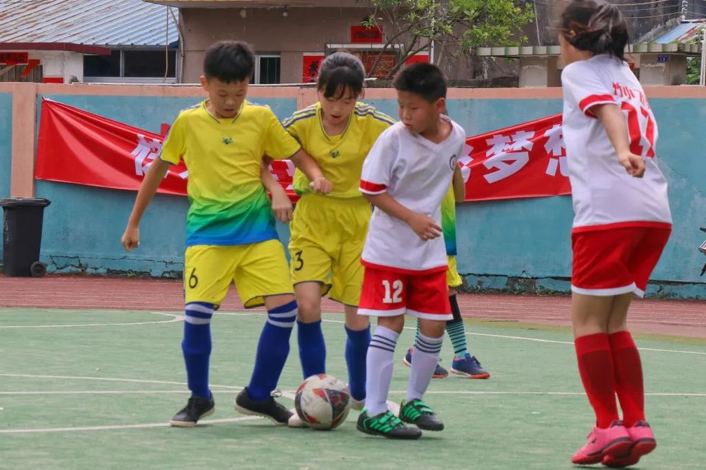 中山市校园足球联赛初中组,中山区第11小学总校直播足球比赛