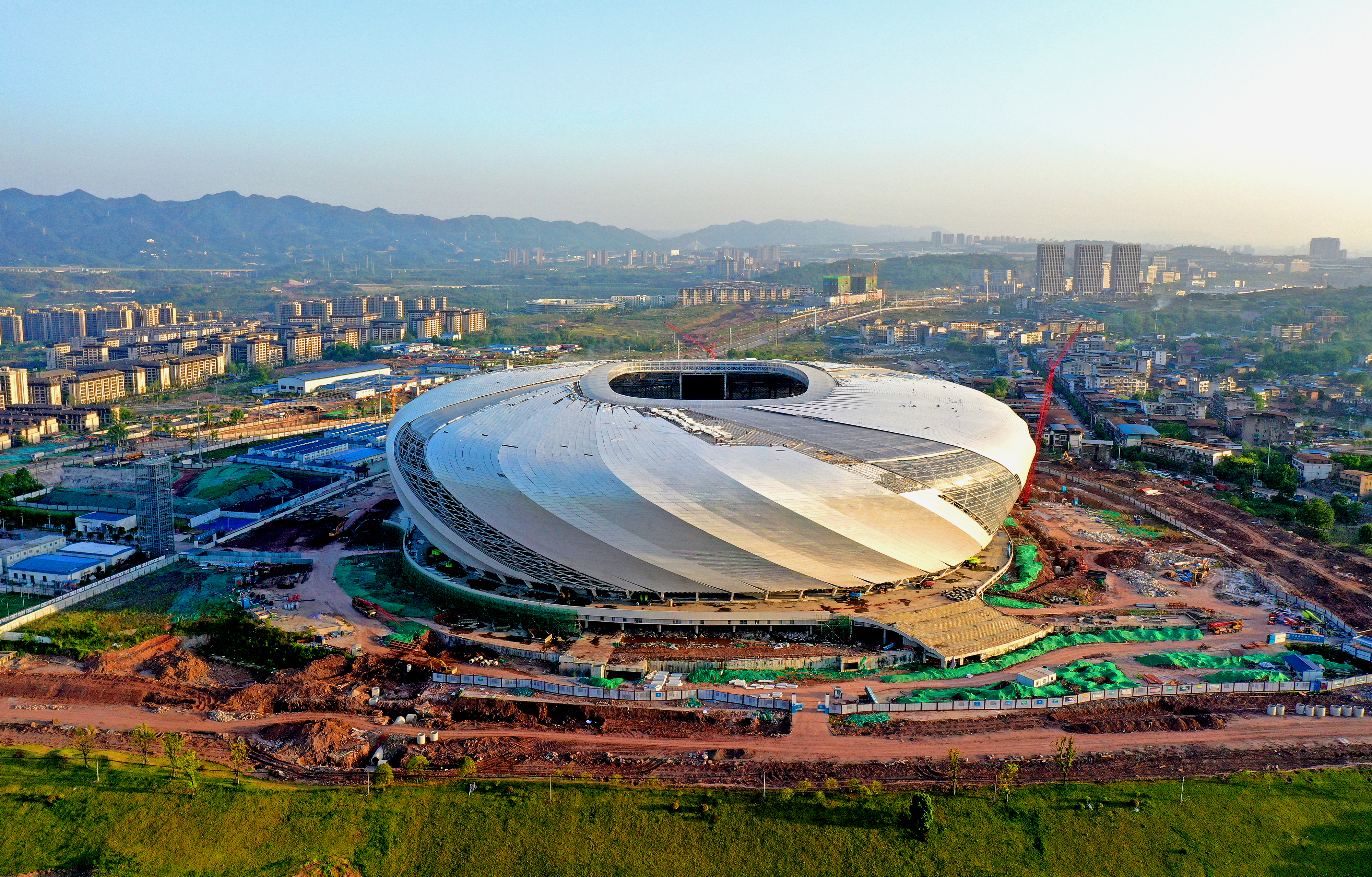 龙兴足球场5月1号有灯光秀吗,龙兴足球场灯光设计