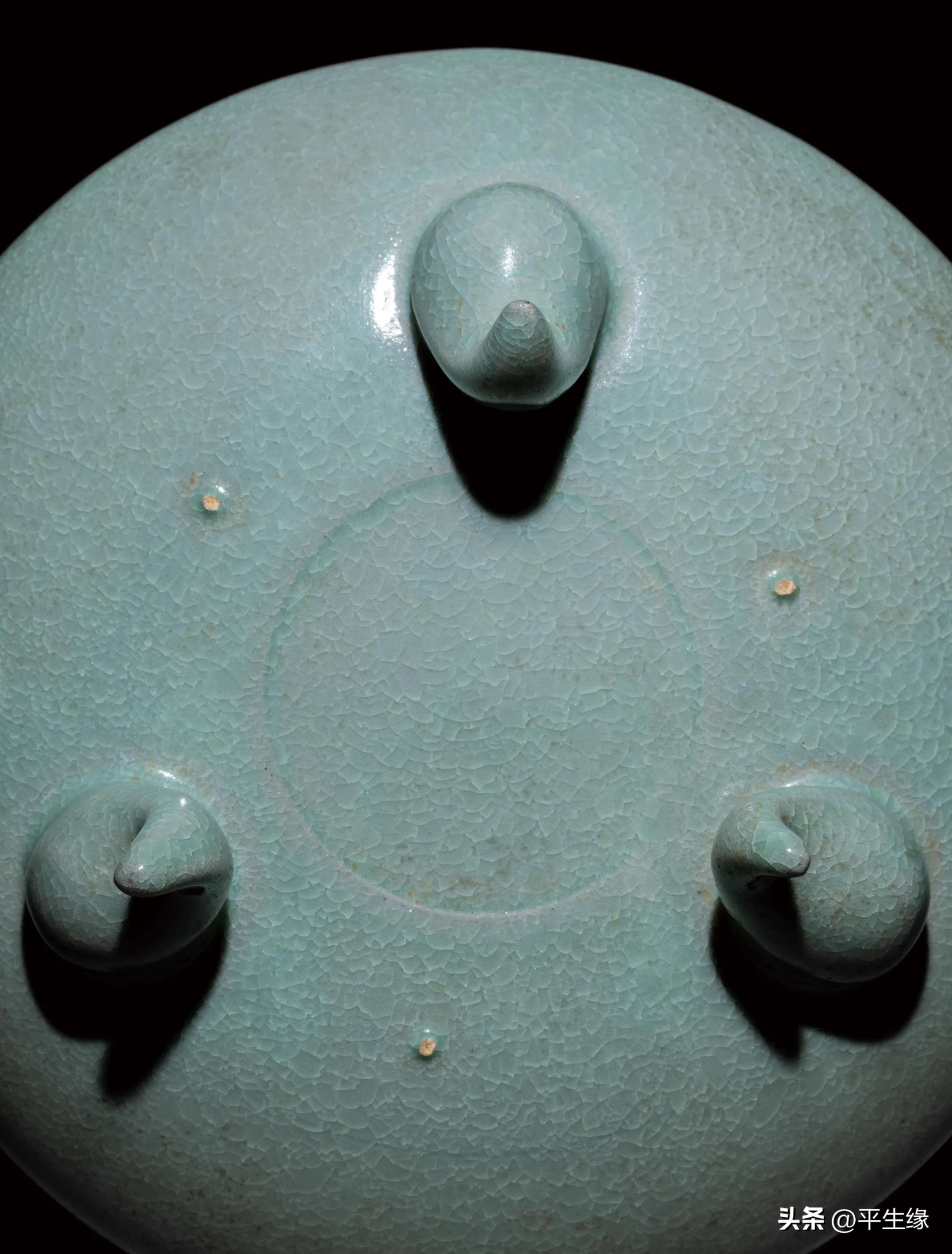 北宋清凉寺汝窑天青釉三足,北宋清凉寺汝官窑月白釉