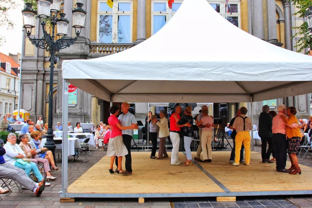 开车去欧洲第25集：同性婚姻、安乐死合法的西欧小国，了解一下？