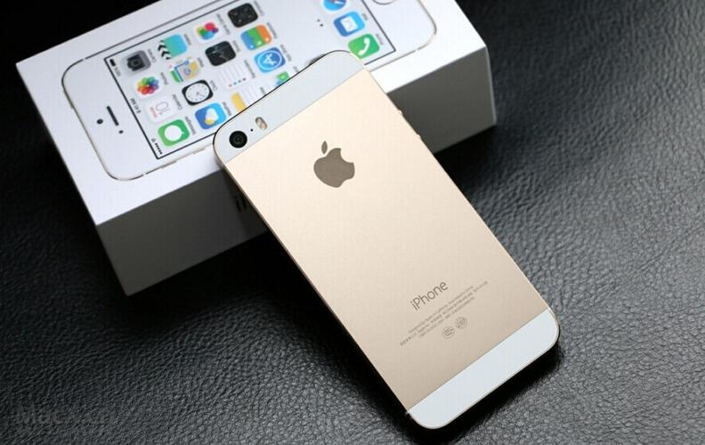 从无前置摄像头到“刘海”设计，苹果手机如何引领手机相机行业