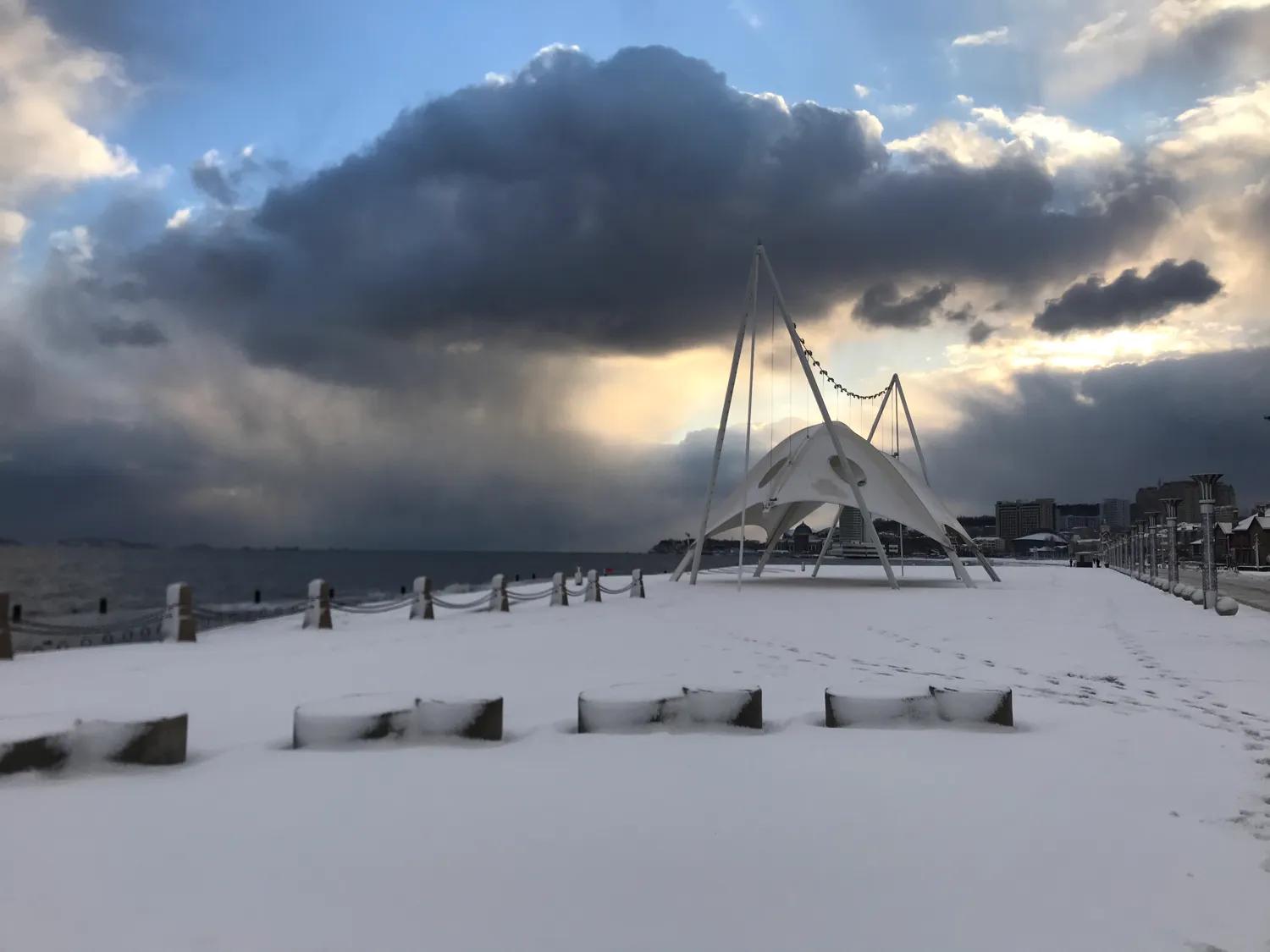 烟台的海水清澈吗,烟台的海和威海的海哪个好