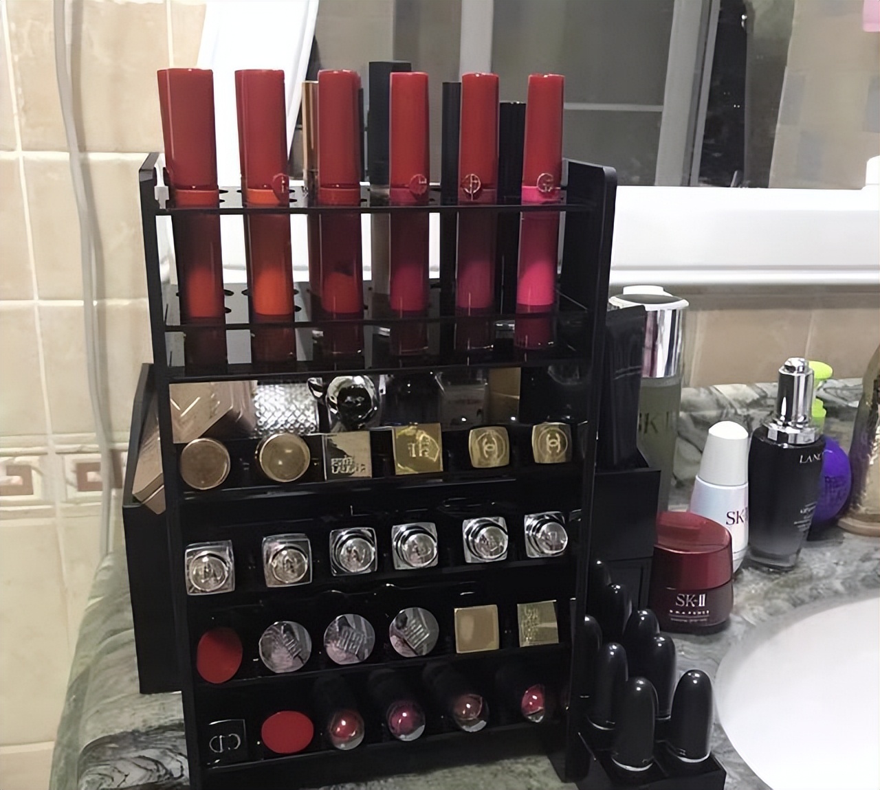 便宜的口红和大牌口红的区别,便宜口红和贵的口红原料区别