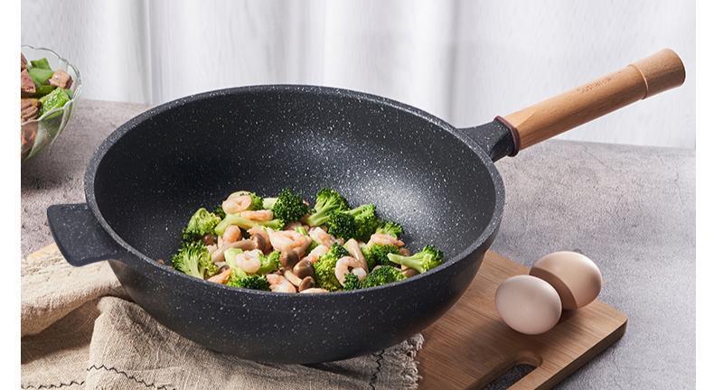 不粘锅会有铁锈致癌吗,不粘锅涂层划痕致癌吗