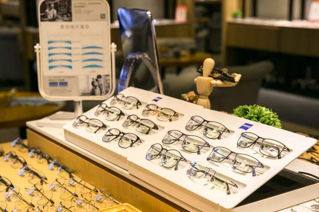 刚开的眼镜店生意不怎么好怎么办,眼镜生意怎么找渠道