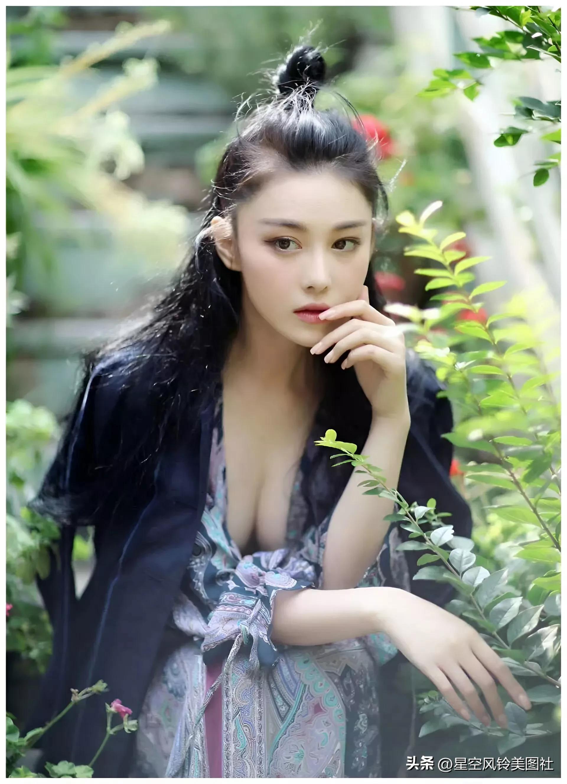 曾经丑闻缠身的女明星,曾多次绯闻缠身的女明星