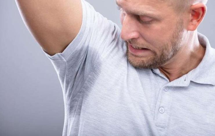 夏季这几个部位出汗要警惕,夏季出汗多可能得病了