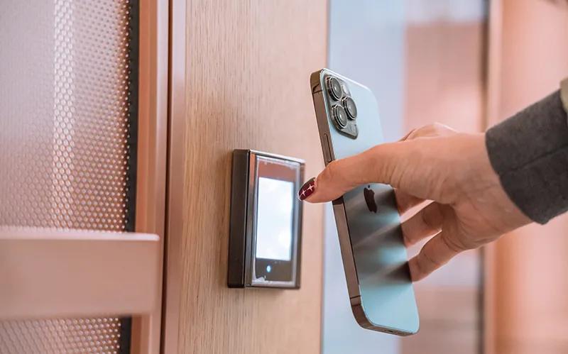 中国首家星巴克“共享办公店”开业，可以到星巴克“打卡上班”了