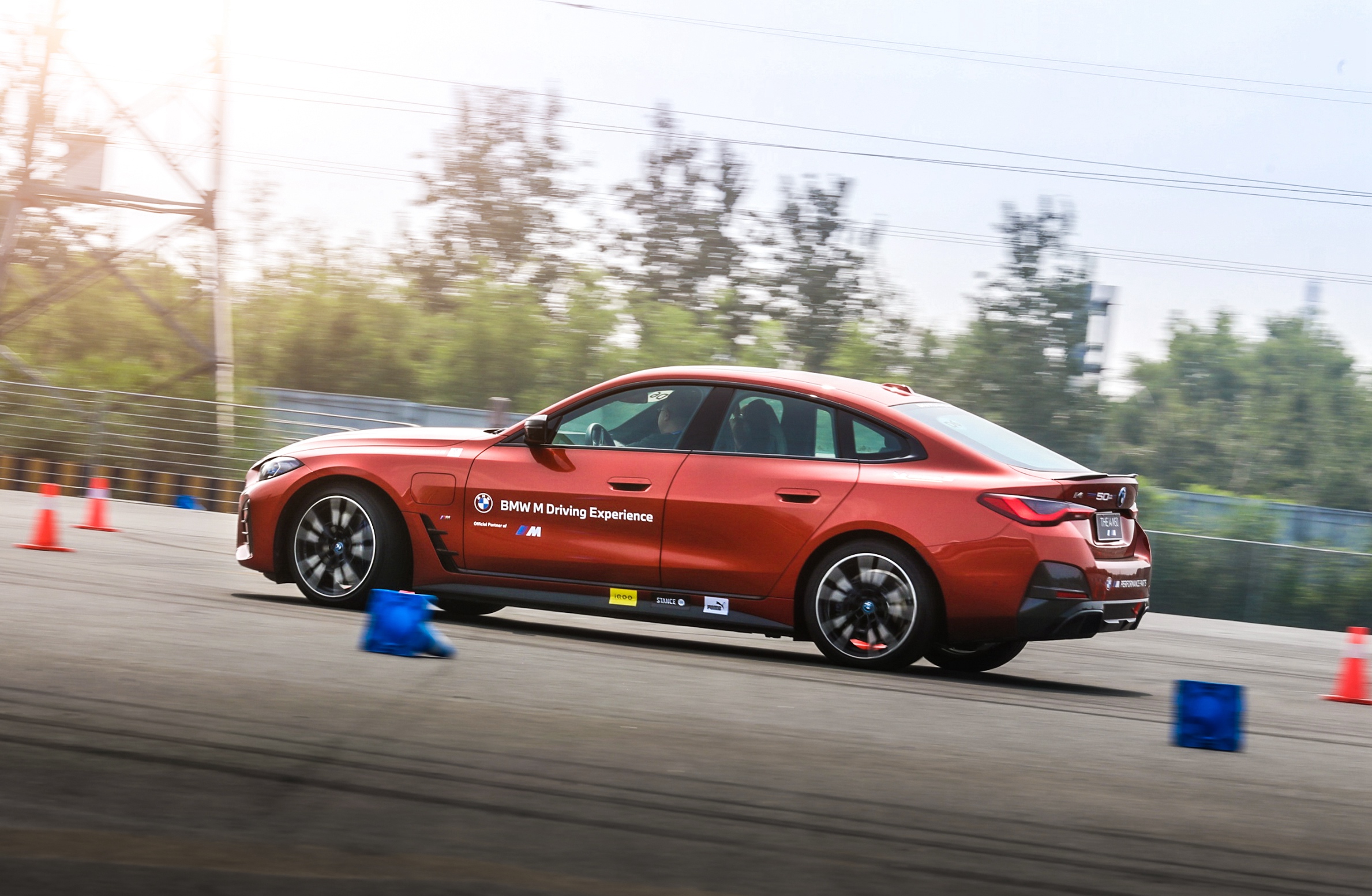 宝马50周年m标,宝马M系列50周年纪念