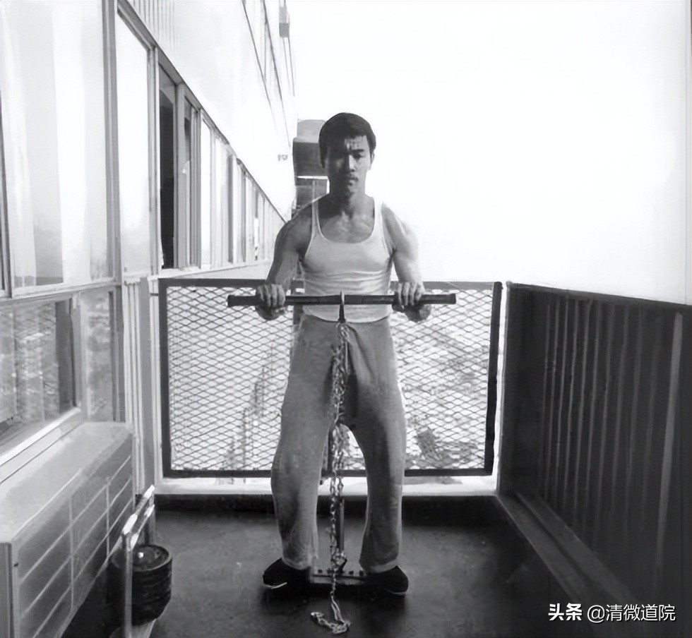 李小龙拳速训练方法,李小龙必杀技八根手指