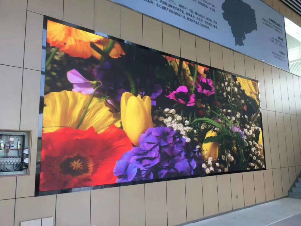 室内led屏彩屏和透明屏区别,p2全彩LED显示屏