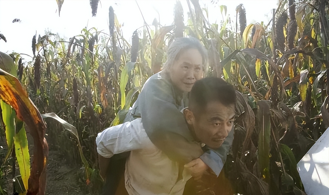 苇青演疯老太太,老太太演员苇青