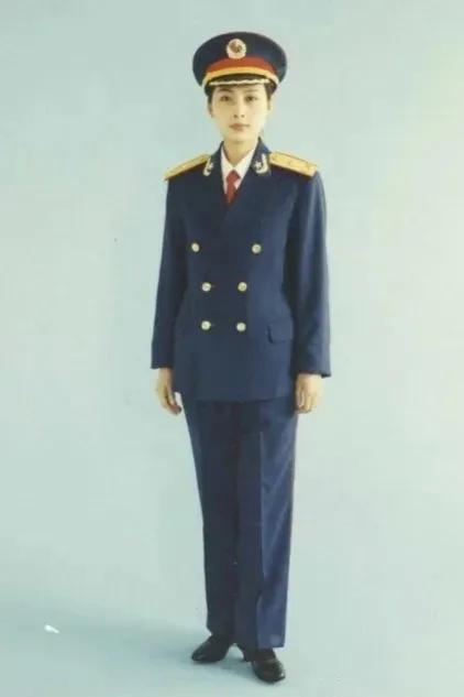 女警警服演变照片图片,最美警花警服图片