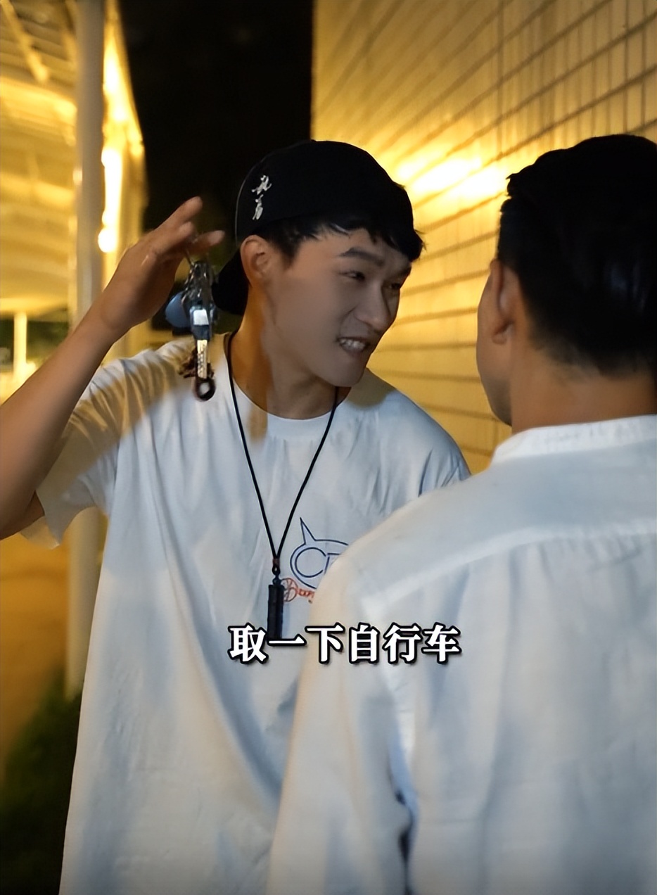 在抖音上最火的魔术师,魔术师水上漫步视频