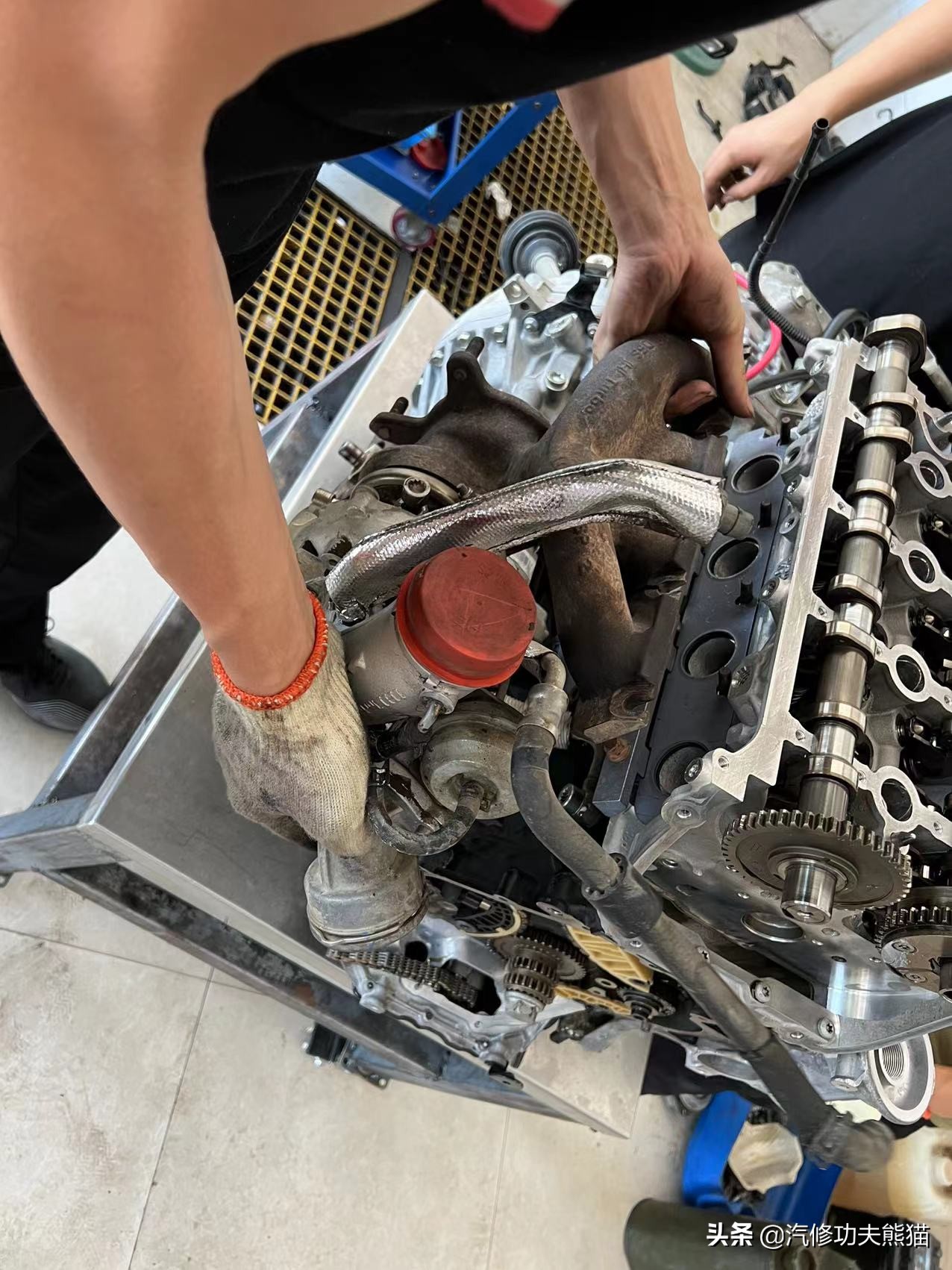 严谨的德国工人钣金修复,严谨的德国师傅修复事故车