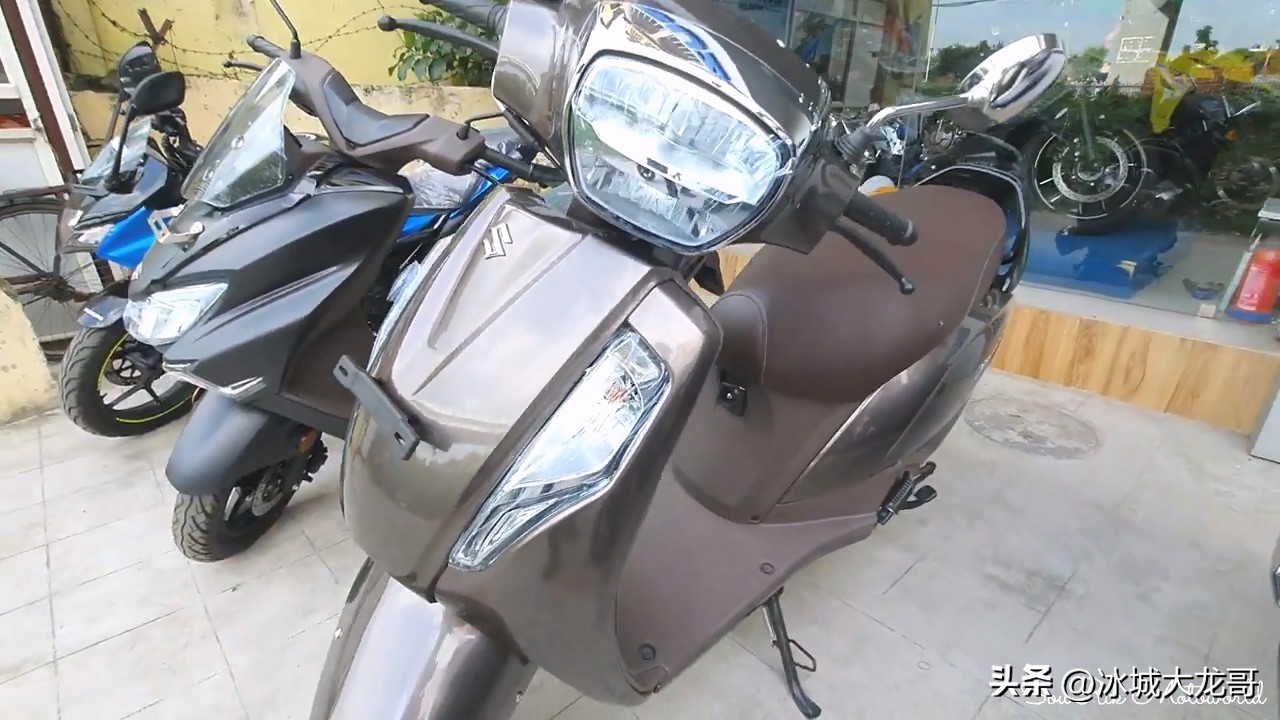 铃木平踏板250哪款好,铃木平踏踏板车全系列