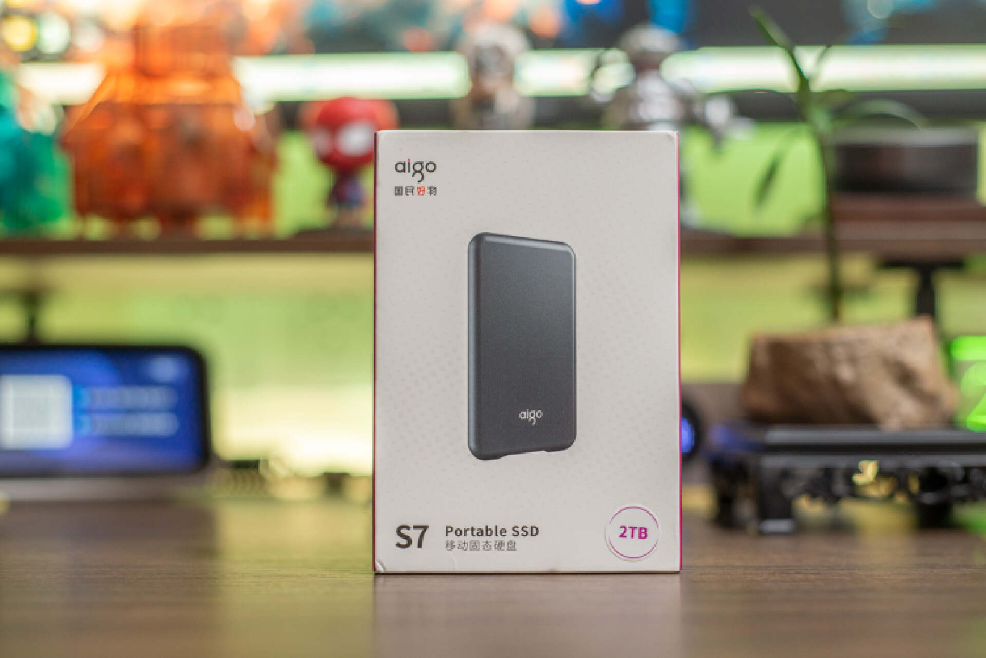 既是移动存储还能给XSS扩容，价格便宜量又足｜爱国者S7移动硬盘