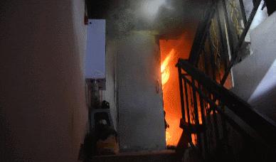 电表箱有电危险提醒图片,电表箱在柜子里面如何防火