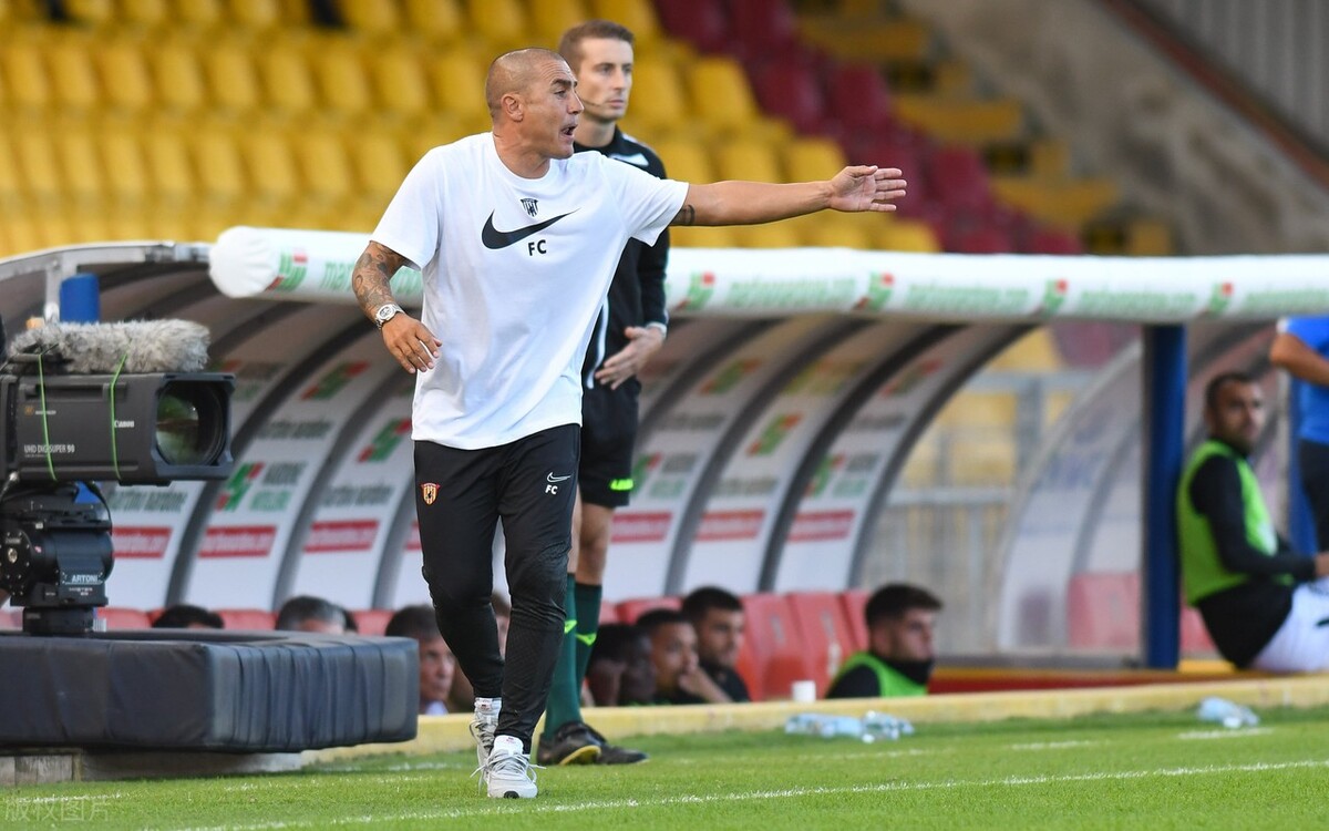 足球史上最伟大的球星排名,足球史上最伟大中锋