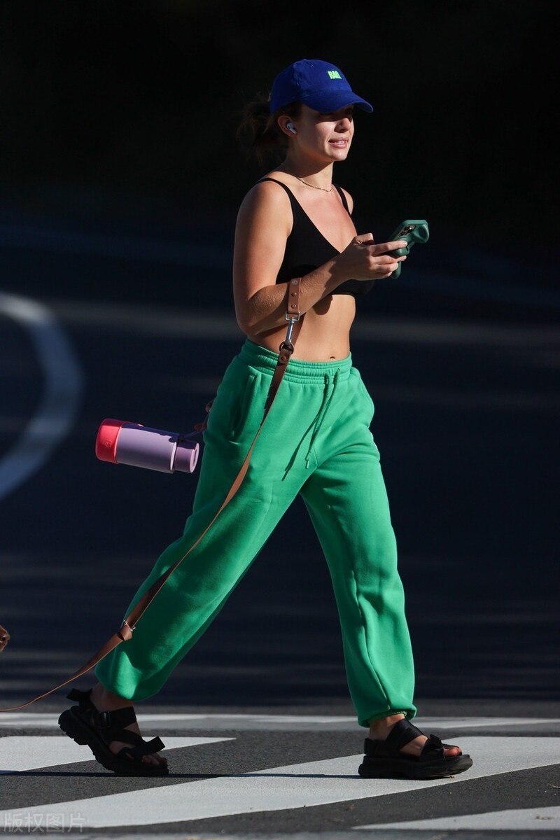 艾比查特菲尔德写真照 (艾比查特菲尔德照片)