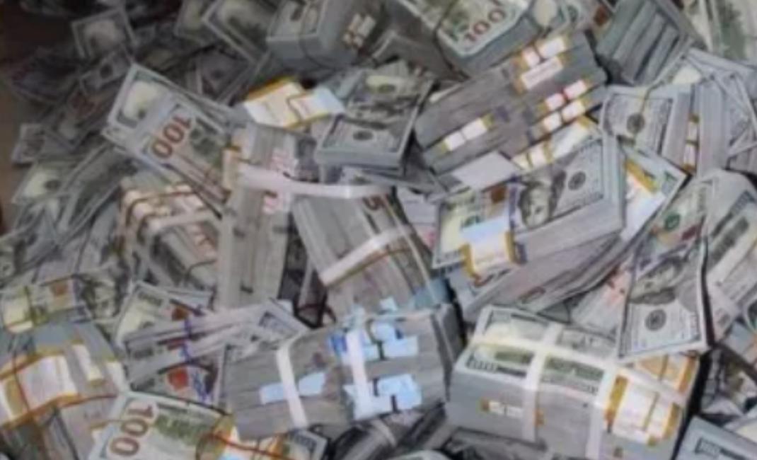 2006年,美国黑人小伙喜中3000万彩票,3年后尸体在水泥中被发现