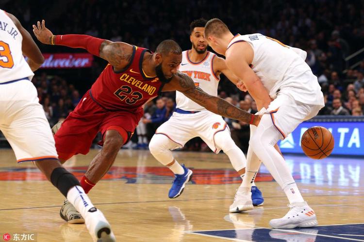 詹姆斯最新足球预测比分,足球星庭