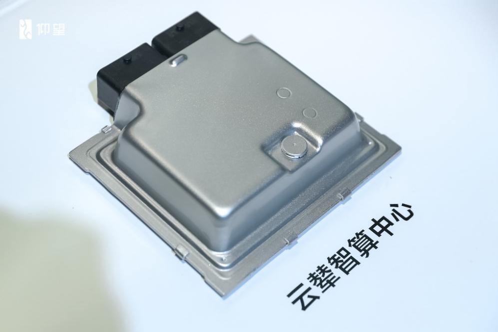 仰望u8底盘驾驶感受,仰望u8车身高度对比