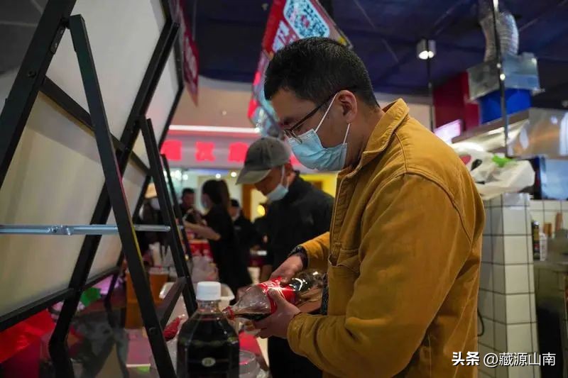 山南神力时代广场步行街二楼,神力时代购物广场