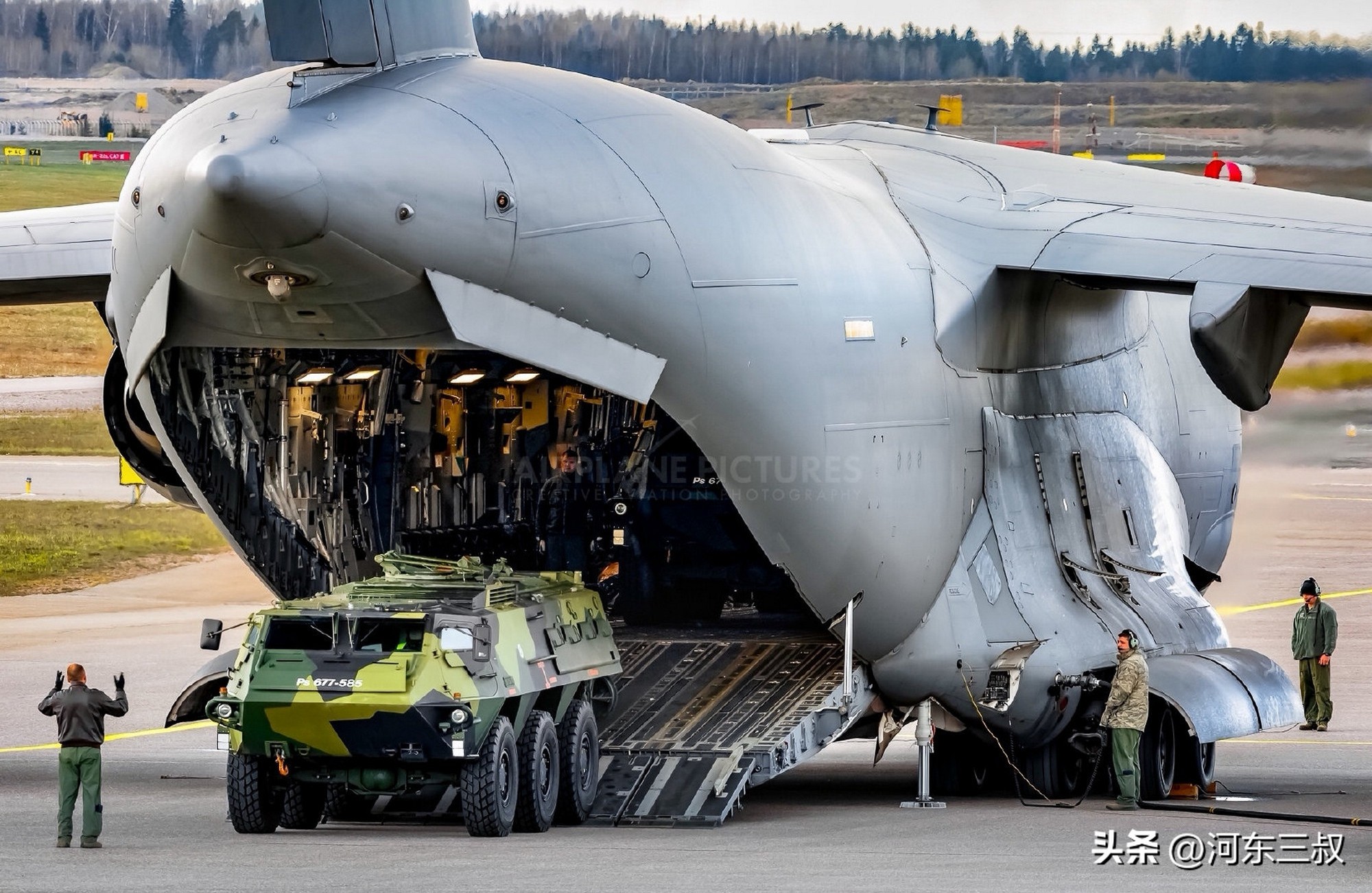 伊尔76民用运输机,伊尔76运20起飞