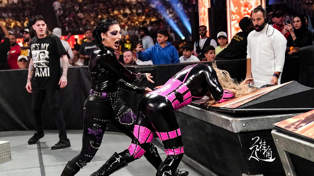 wwe赛斯两次击败猛兽,wwe赛斯受伤后谁获得了冠军